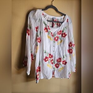 Chic Floral Embroidered Blouse in White and Red